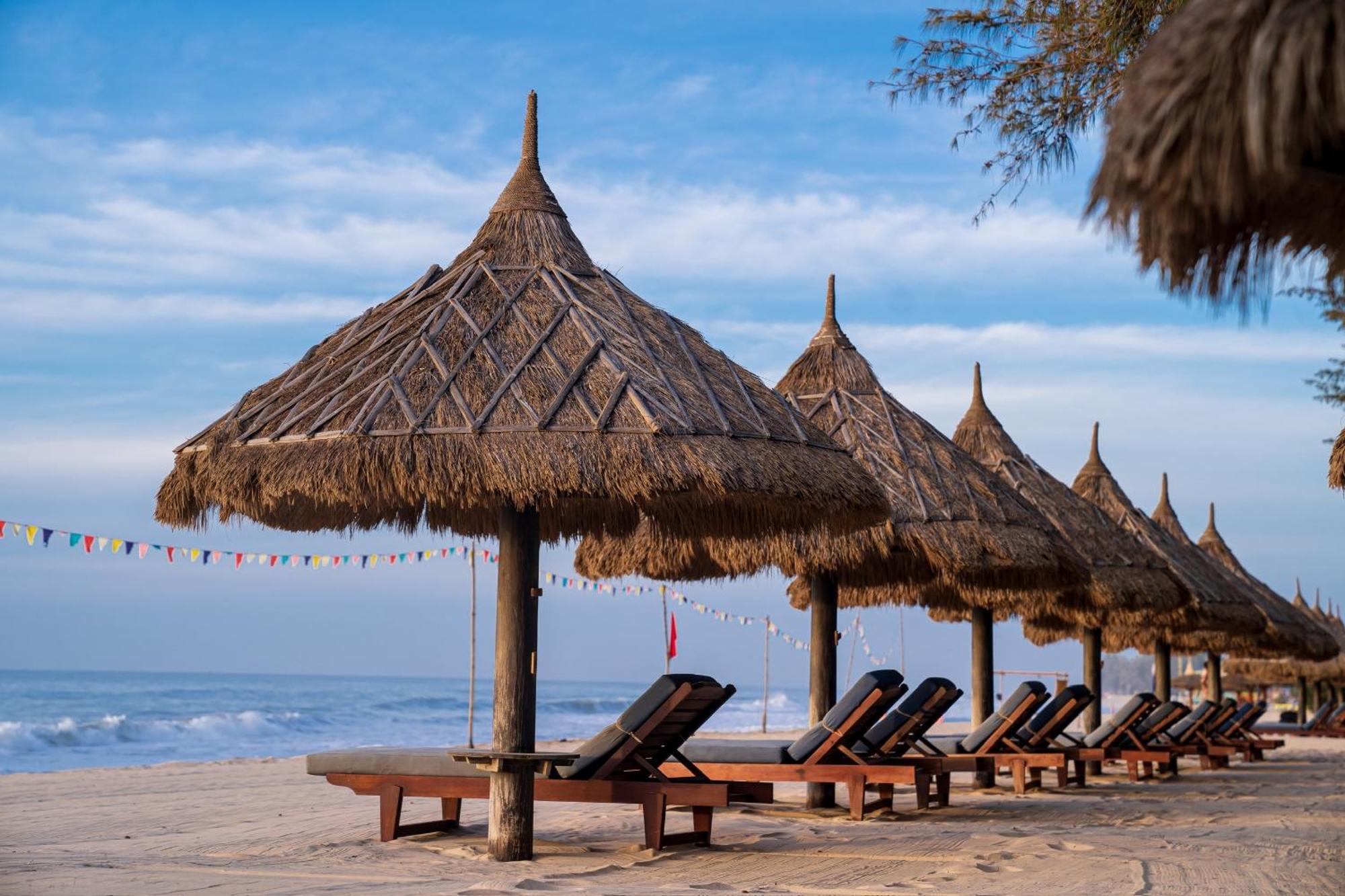 Four Oceans Beach Resort - Bon Bien Mui Ne Exterior photo