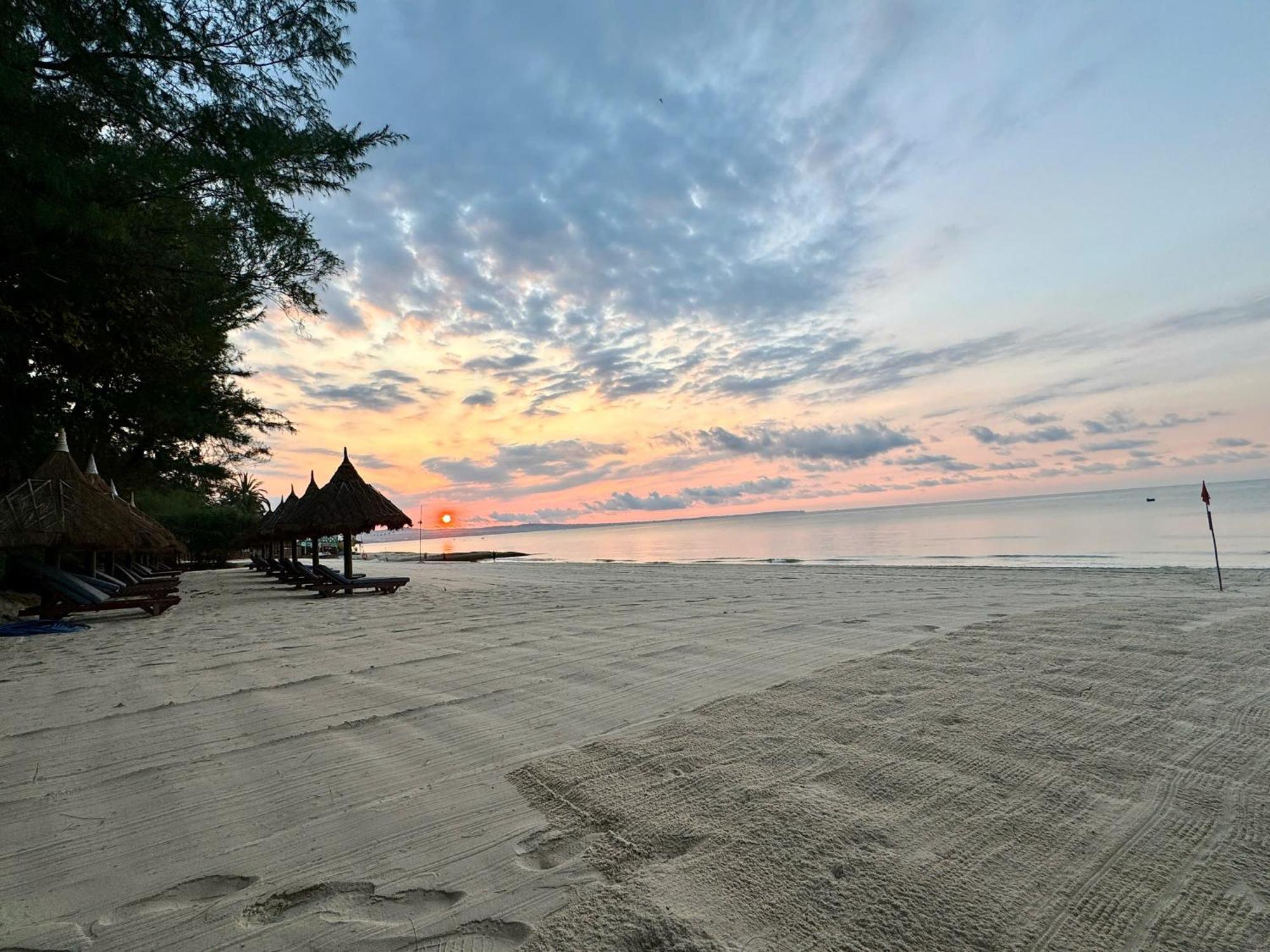 Four Oceans Beach Resort - Bon Bien Mui Ne Exterior photo